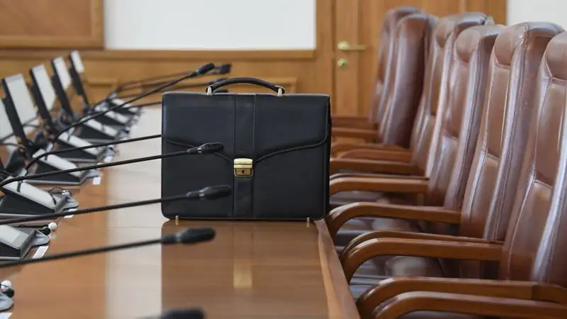 В статусе госслужащих произошел ряд изменений