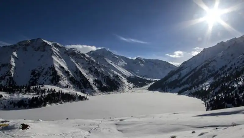 Из-за погодных условий ограничено движение на горных автодорогах в Алматинской области