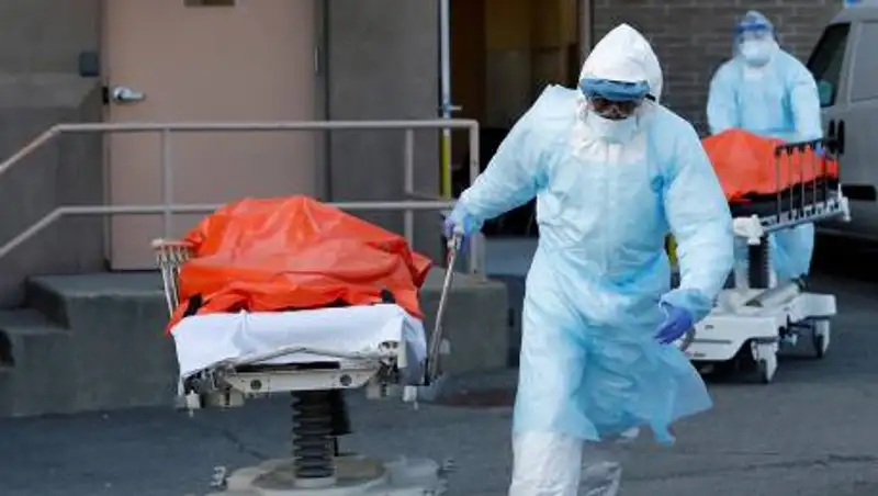 Жена вирусолога из Ухани умерла от COVID-19 до начала пандемии - СМИ