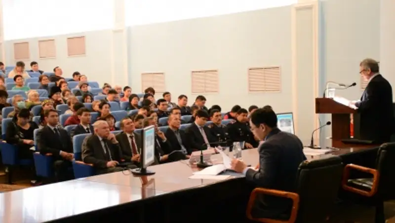 Местная полиция Бостандыкского района Алматы отчиталась перед жителями 8 округов