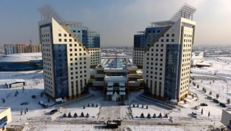  &#8288;&#8288;&#8288;Очередники получили ключи от квартир в Атлетической деревне 