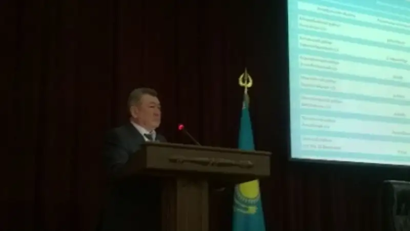 Акиму Мугалжарского района отключили свет по распоряжению Сапарбаева