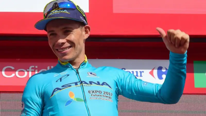 Мигель Лопес из "Астаны" занял четвертое место на первом этапе велогонки в Италии
