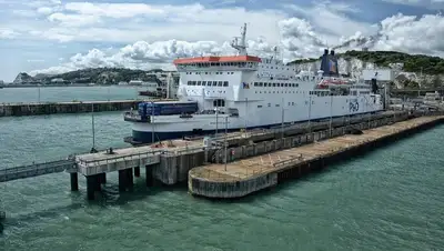 Паром в Дувре Великобритания, фото - Новости Zakon.kz от 25.07.2022 07:40