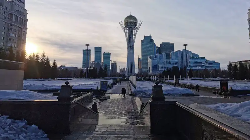 В столице собака помогла предотвратить гибель девушки