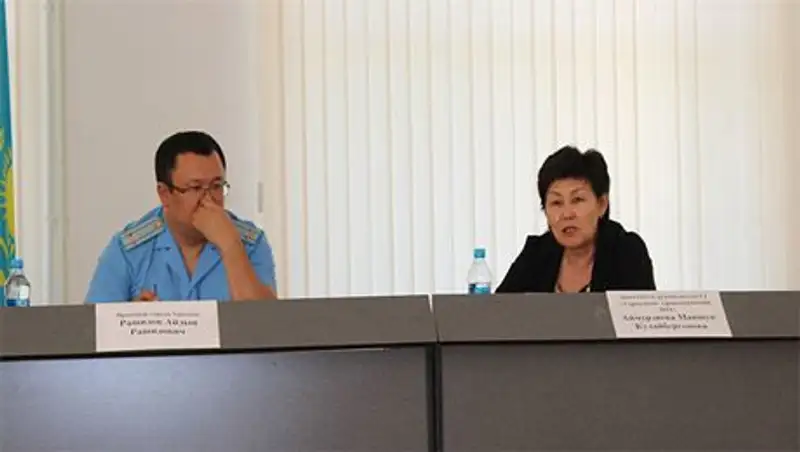 В Уральске прокурор города дождался "скорую"  только после того, как представился