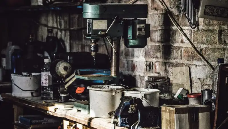 10 тонн золотосодержащей руды выявили в подпольном цехе в Жамбылской области