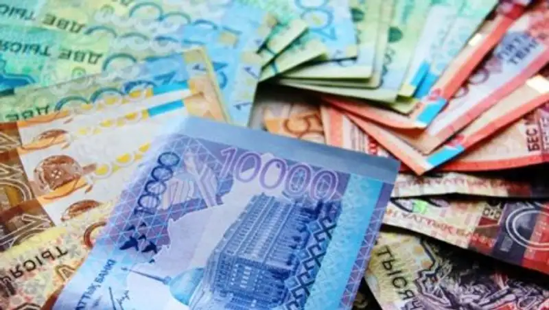 Кто в Казахстане получает больше всего