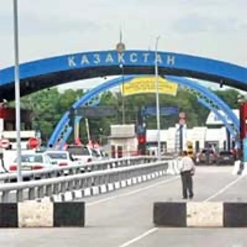 Минздрав РК настоятельно рекомендует казахстанцам воздержаться от поездок в Кыргызстан, фото - Новости Zakon.kz от 29.08.2013 21:25