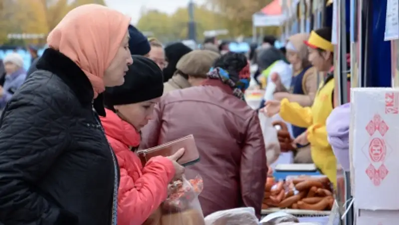 Почти 344 тонн продовольственных товаров привезли на ярмарку в Кокшетау