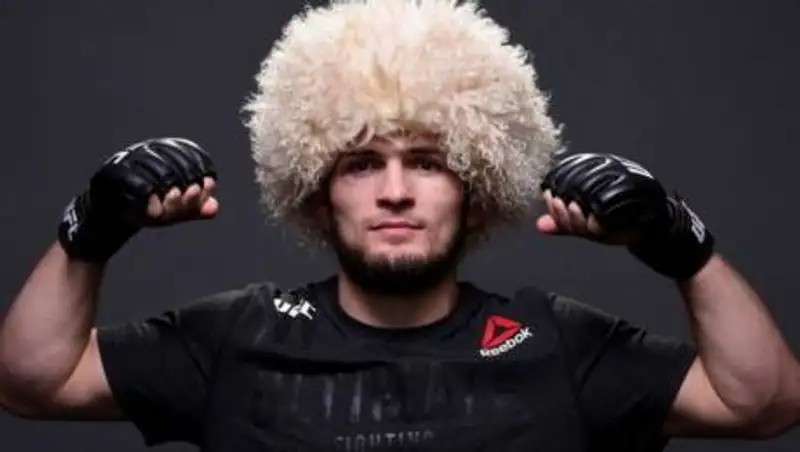 Хабиб Нурмагомедов официально завершил карьеру и ушел на пенсию