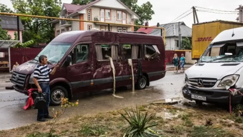 Более тысячи человек спасены из затопленных автомобилей и домов в Сочи