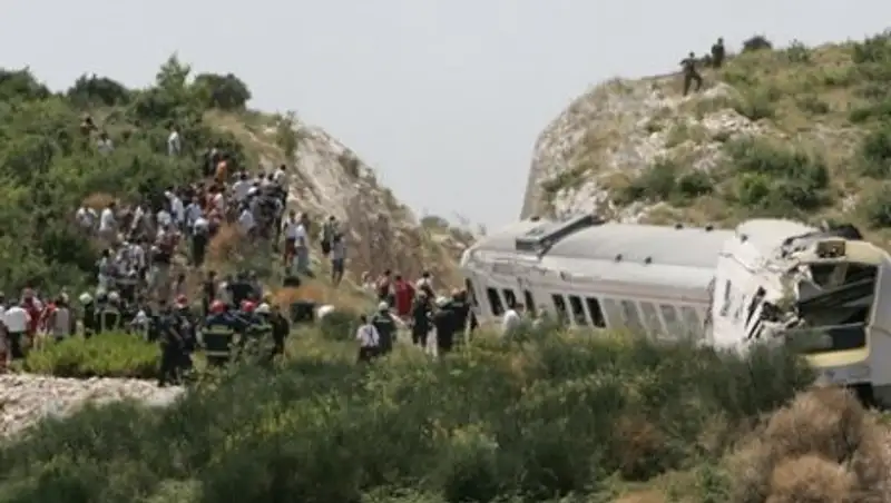 Два пассажирских поезда столкнулись в Италии