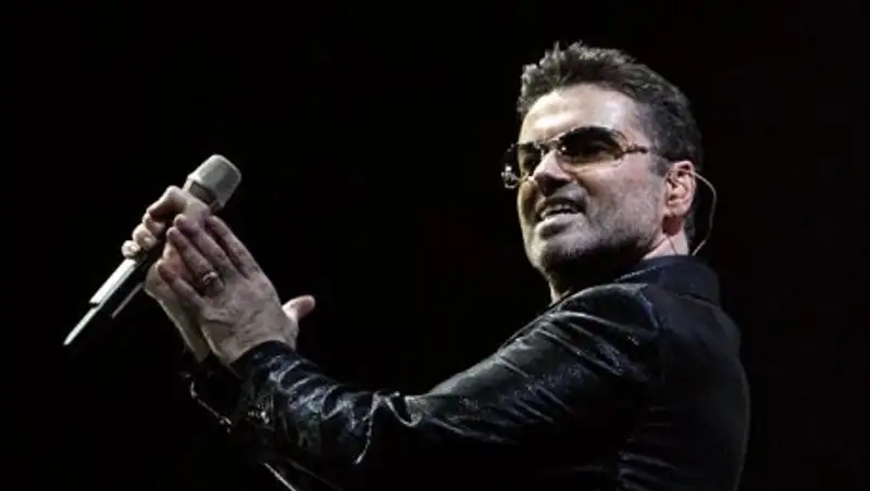 СМИ сообщили, кому Джордж Майкл завещал свое состояние