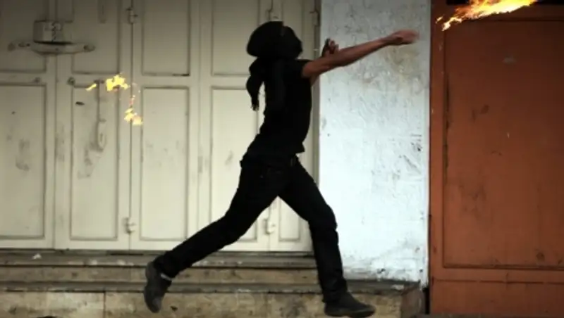 СМИ: в Греции неизвестные закидали бутылками с зажигательной смесью офис партии ПАСОК