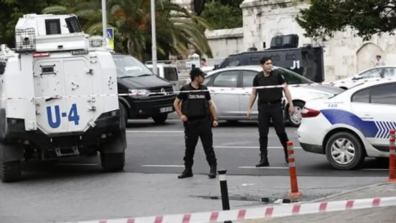 В Турции при нападении на пост полиции погибли два полицейских