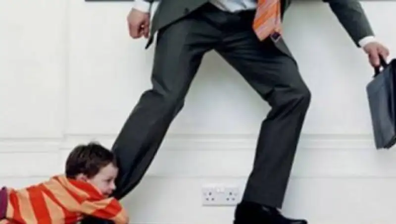 В Астане злостных неплательщиков алиментов будут устраивать на работу  