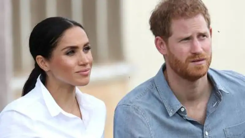 Times: принцу Гарри и Меган посоветовали отказаться от титулов