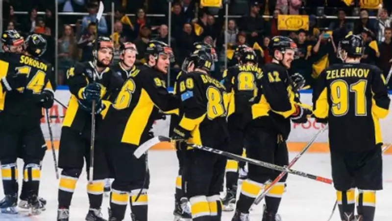 "Сарыарка" снова победила "Рубин" в финальной серии плей-офф ВХЛ