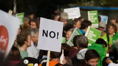 Германия митинги против повышения цен, фото - Новости Zakon.kz от 06.09.2022 06:12