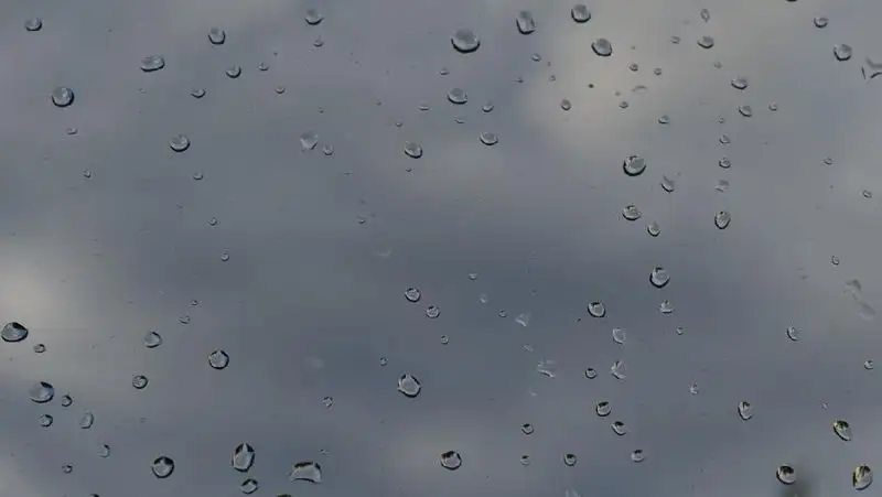 Заморозки, шквал и гроза – штормовое предупреждение объявлено в пяти областях РК