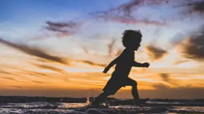 Пожарные исполнили мечту пятилетнего мальчика в Усть-Каменогорске, фото - Новости Zakon.kz от 15.03.2023 11:18