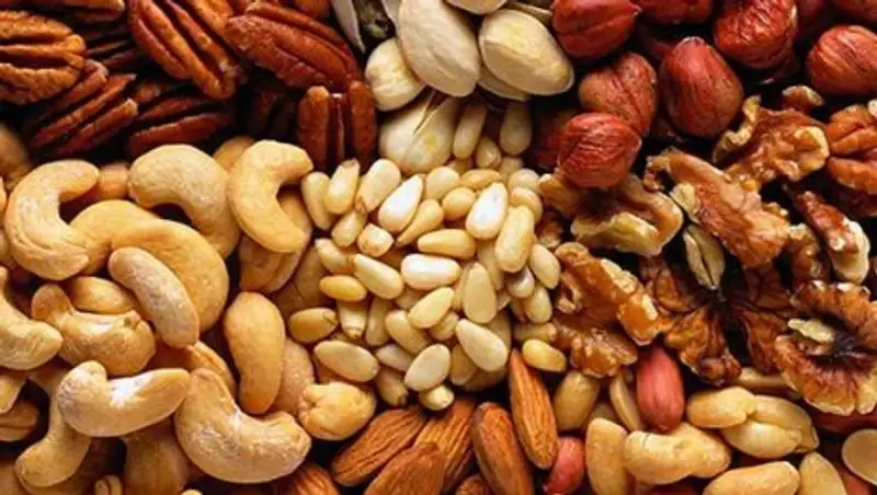 Россия не пустила в Казахстан 18 тонн орехов и фруктов из Литвы