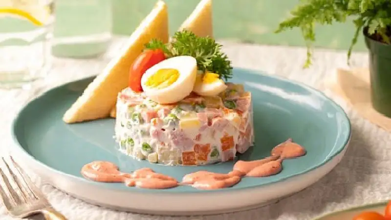 Назван способ хранения новогодних салатов