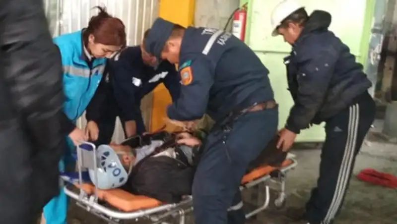 Водителя автокрана с приступом инсульта спасли в Актобе