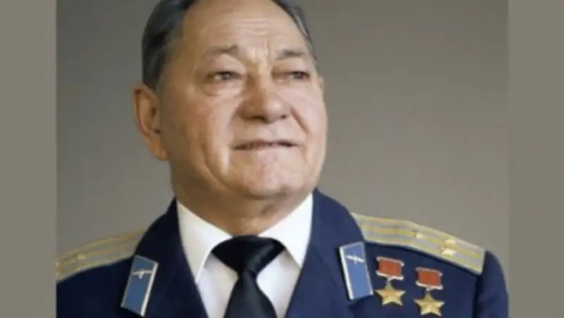 Мажилисмены почтили минутой молчания память Талгата Бегельдинова