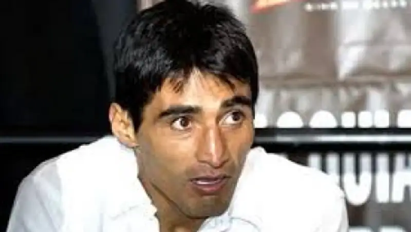 Эрик Моралес: "Мейуэзер завершит карьеру непобежденным"