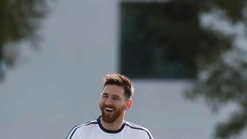 Месси в мае может продлить контракт с "Барселоной" 