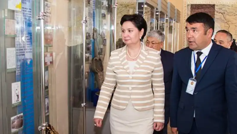 Госсекретарь РК посетила мемориальный комплекс Коркыт ата и «Дом жырау» в Кызылординской области