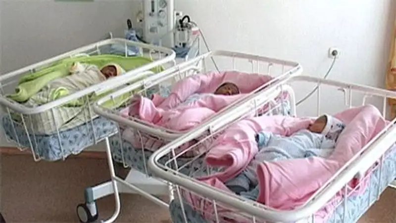 В первую весеннюю неделю в столице родились 183 девочки