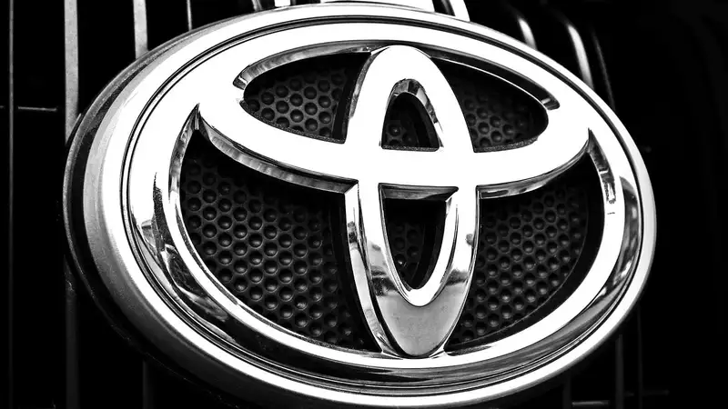 Toyota предупредила о 50 тысячах опасных автомобилей