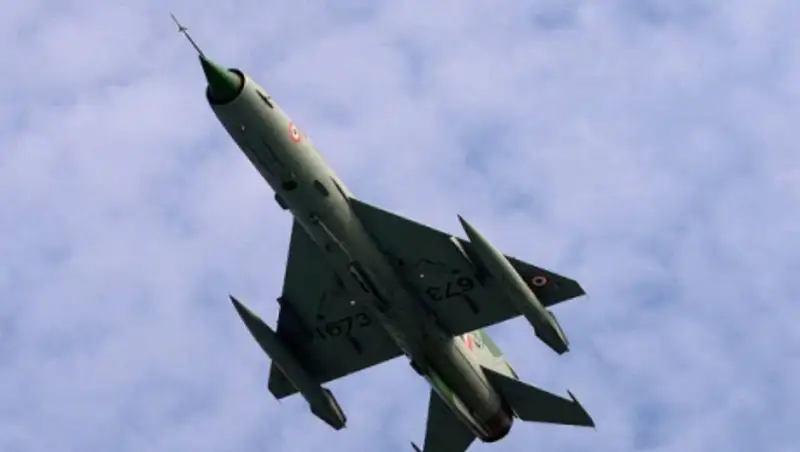 Истребитель МиГ-21 разбился на севере Индии