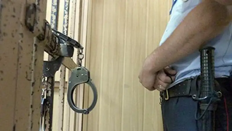 Нижегородец попал под суд за пинок чиновнику