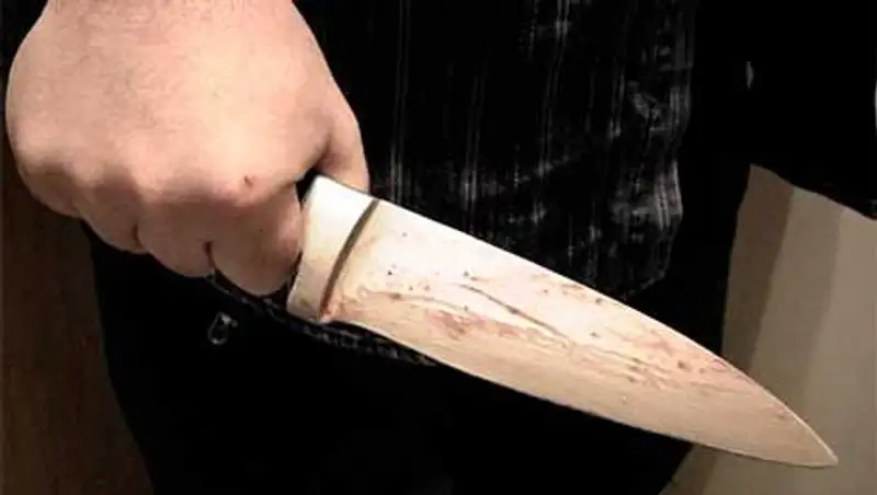 В Караганде мужчина из ревности убил жену