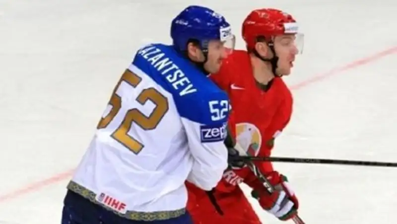 Сборная Казахстана по хоккею уступила Беларуси