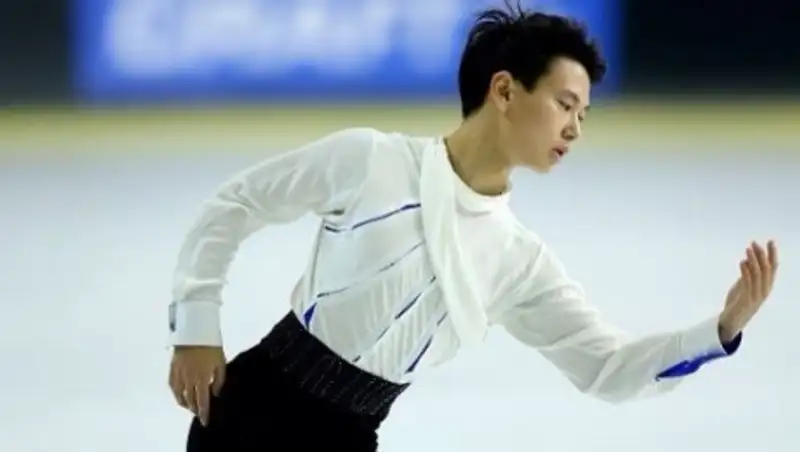 Фанаты Дениса Тена запустили акцию в поддержку кумира