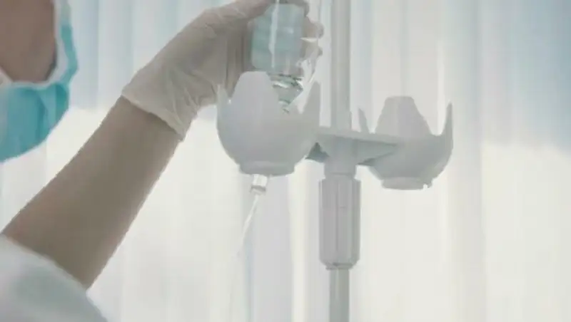 Врачи рассказали о состоянии гражданина РФ, получившего пулевое ранение в Актобе