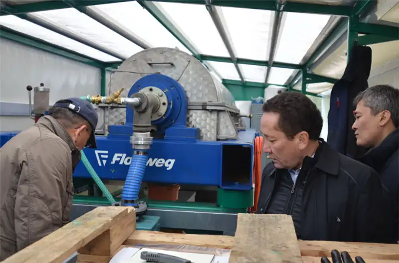 Вице-министру МООС презентовали методы очистки водоемов Щучинско-Боровской курортной зоны, фото - Новости Zakon.kz от 17.10.2013 22:12