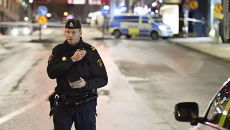 Подозреваемый в стрельбе в шведском Мальме сдался властям