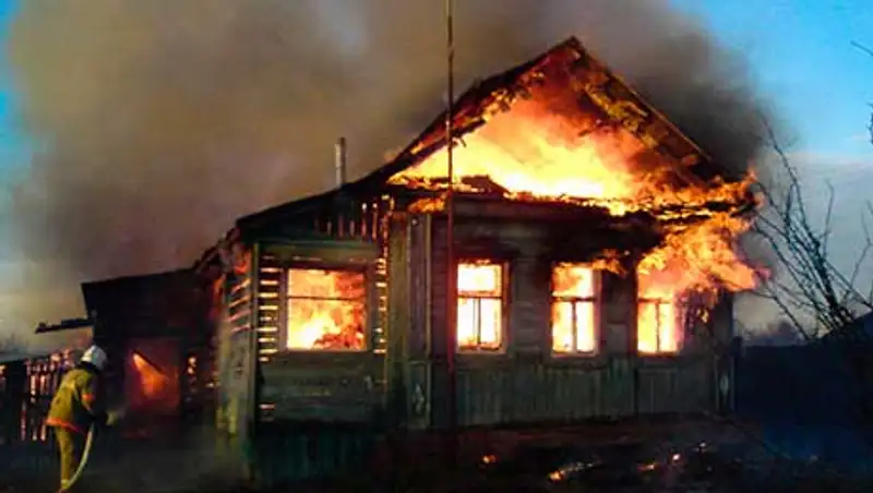 2-летний ребенок погиб в результате пожара в частном доме в ЮКО, фото - Новости Zakon.kz от 25.11.2013 15:33