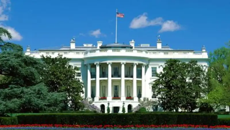 Белый дом опроверг информацию о решении поставлять летальное оружие Украине