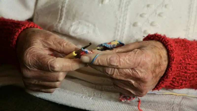 Жизнь под снос: Слепая пенсионерка осталась в 75 лет без дома