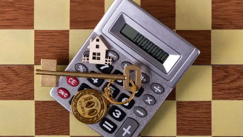 Казахстанцы стали меньше продавать и покупать жилье