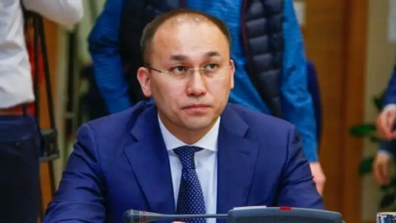 Поправки по работе СМИ в первом чтении одобрил Мажилис