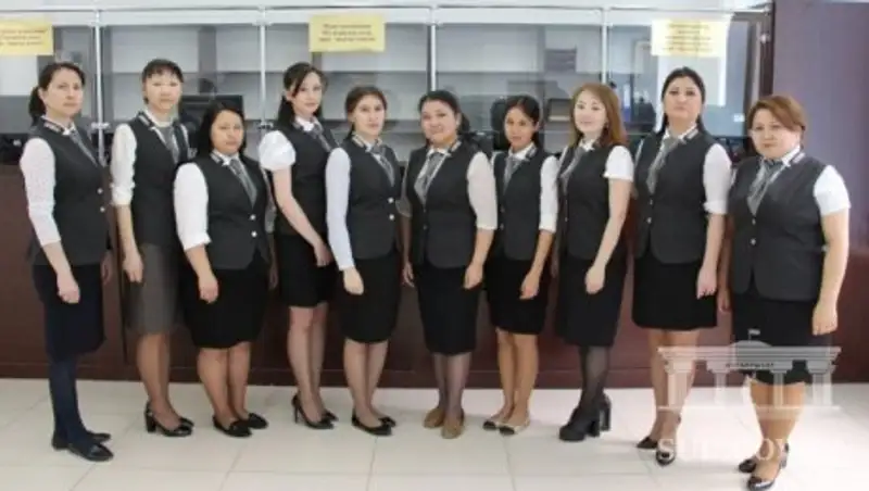 Госслужащие судов Алматы переходят на единую форму одежды 