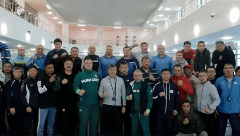 Болат Ниязымбетов рассказал, как начал тренировать иностранные сборные по боксу